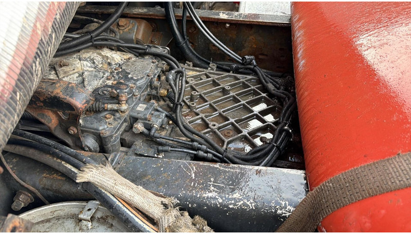 Tractor truck Renault AE 440 Magnum E-tech (BOITE MANUELLE / MANUAL GEARBOX): picture 13 Tractor truck Renault AE 440 Magnum E-tech (BOITE MANUELLE / MANUAL GEARBOX): picture 13