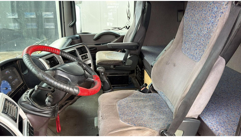 Tractor truck Renault AE 440 Magnum E-tech (BOITE MANUELLE / MANUAL GEARBOX): picture 17 Tractor truck Renault AE 440 Magnum E-tech (BOITE MANUELLE / MANUAL GEARBOX): picture 17