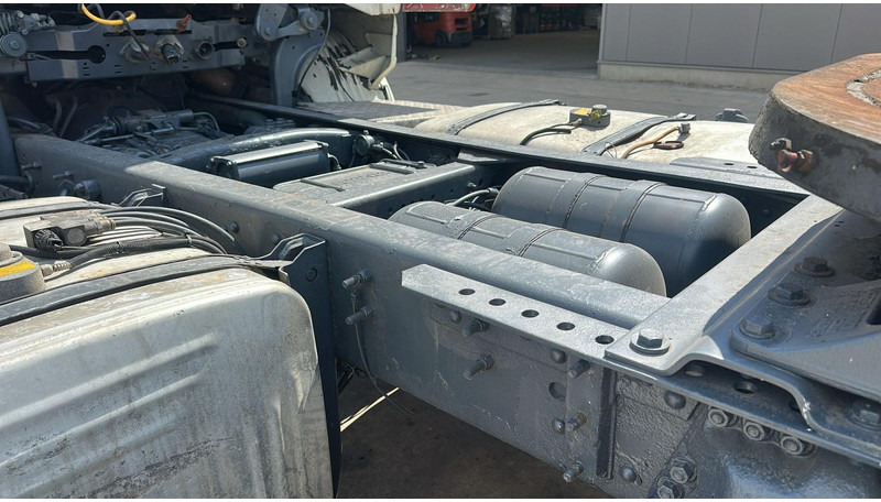 Tractor truck Scania 124-470 (MANUAL GEARBOX / BOITE MANUELLE / PDE): picture 13