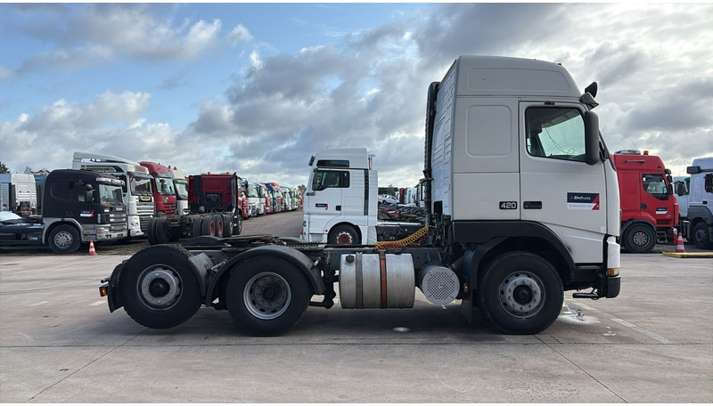 Volvo FH 12.420 (6X2 / BOITE MANUELLE / MANUAL GEARBOX / 8 PNEUS / 8 TYRES) - Tractor truck: picture 3 Volvo FH 12.420 (6X2 / BOITE MANUELLE / MANUAL GEARBOX / 8 PNEUS / 8 TYRES) - Tractor truck: picture 3