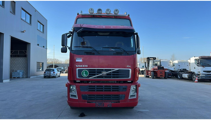 Volvo FH 400 (MANUAL GEARBOX / EURO 5 / BOITE MANUELLE) - Tractor truck: picture 2 Volvo FH 400 (MANUAL GEARBOX / EURO 5 / BOITE MANUELLE) - Tractor truck: picture 2