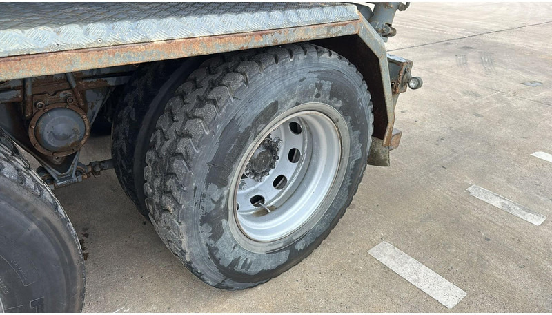 Tipper Volvo FL 12.380 (8X4 /STEEL SUSP. / BOITE MANUELLE / MANUAL GEARBOX): picture 11