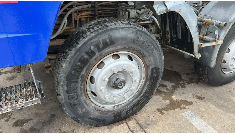 Tipper Volvo FL 12.380 (8X4 /STEEL SUSP. / BOITE MANUELLE / MANUAL GEARBOX): picture 8