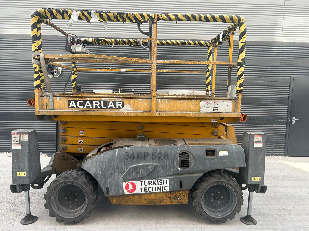 HAULOTTE Compact 12 - Scissor lift: picture 1 HAULOTTE Compact 12 - Scissor lift: picture 1