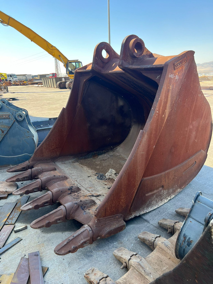 KOMATSU PC850 - Excavator bucket for Construction machinery: picture 3 KOMATSU PC850 - Excavator bucket for Construction machinery: picture 3