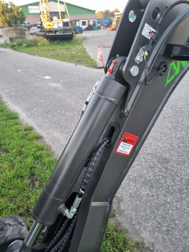 Mini excavator WCM CTX 8010 Diesel: picture 14