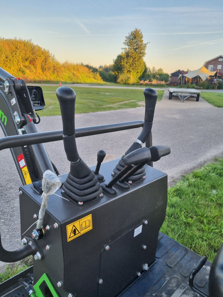 Mini excavator WCM CTX 8010 Diesel: picture 19