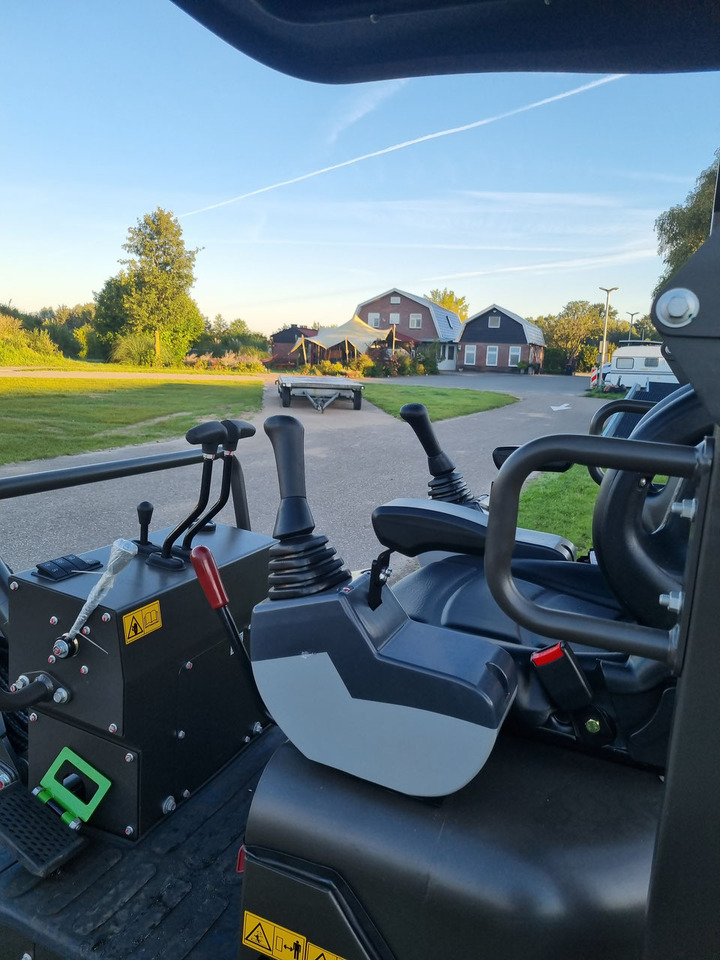 Mini excavator WCM CTX 8010 Servo Diesel: picture 18