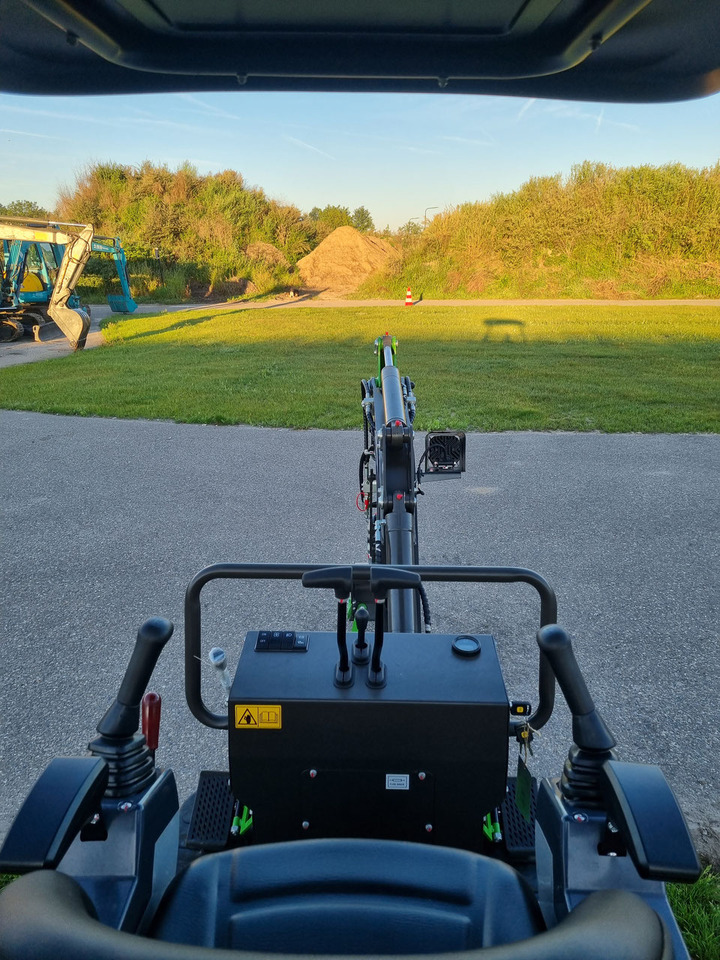 Mini excavator WCM CTX 8010 Servo Diesel: picture 17