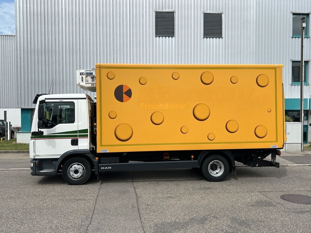 MAN TGL 8.220 Kühlkoffer 5,26m LBW Klima Luftgef. MAN TGL 8.220 Kühlkoffer 5,26m LBW Klima Luftgef. - Refrigerated delivery van: picture 4 MAN TGL 8.220 Kühlkoffer 5,26m LBW Klima Luftgef. MAN TGL 8.220 Kühlkoffer 5,26m LBW Klima Luftgef. - Refrigerated delivery van: picture 4