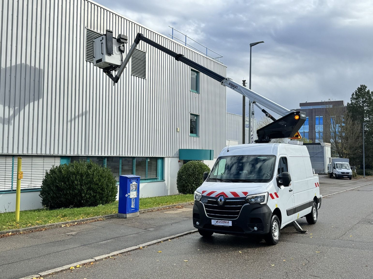 Renault MASTER Versalift VDTL 135 C, 14m 230kg Abstützun - Truck with aerial platform: picture 3 Renault MASTER Versalift VDTL 135 C, 14m 230kg Abstützun - Truck with aerial platform: picture 3