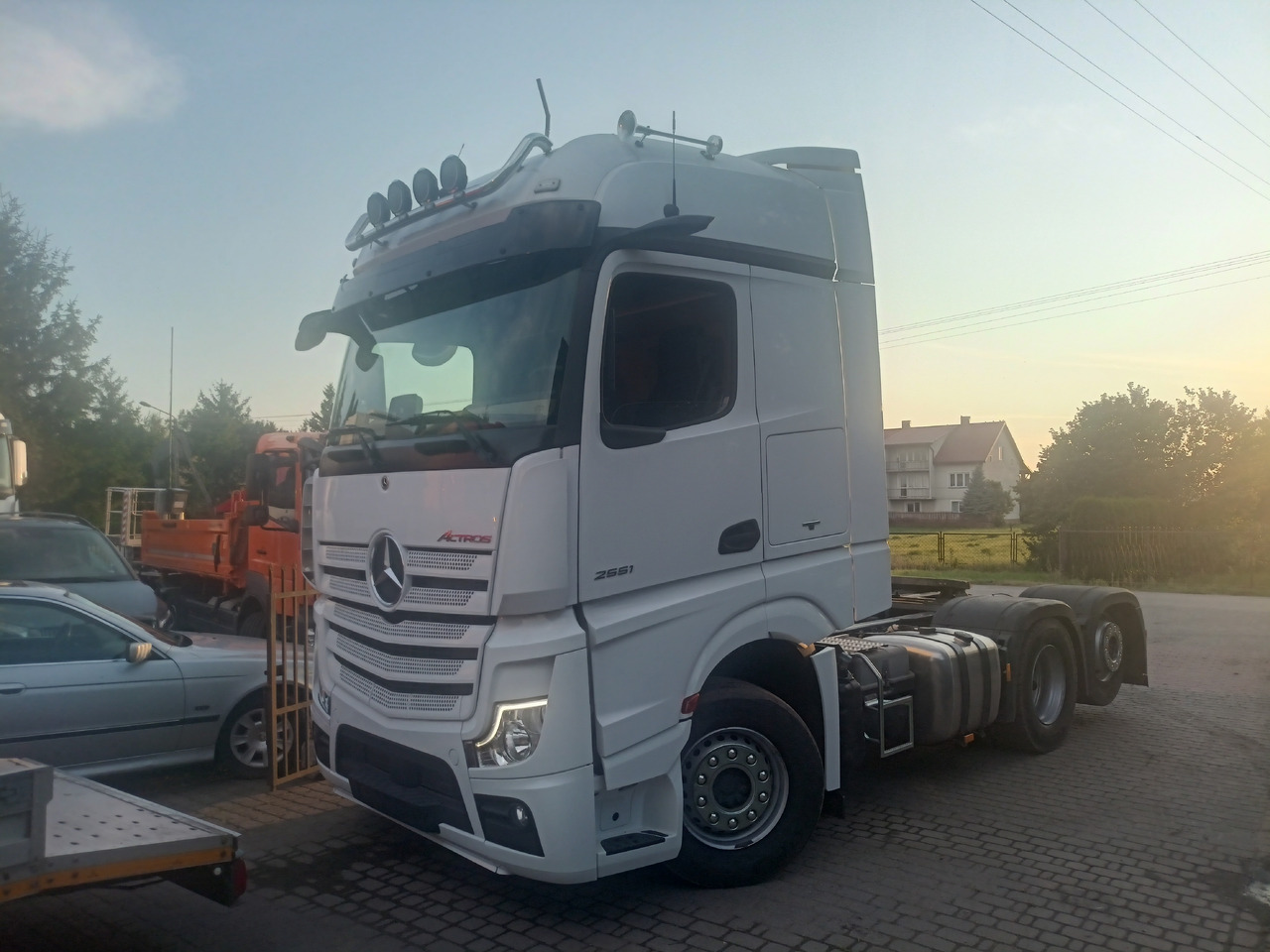 Mercedes-Benz Actros 2551 - Tractor truck: picture 1 Mercedes-Benz Actros 2551 - Tractor truck: picture 1