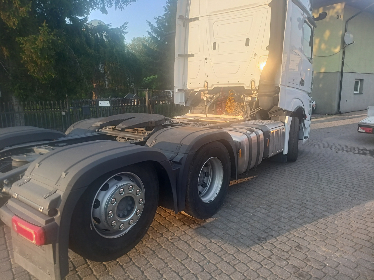 Mercedes-Benz Actros 2551 - Tractor truck: picture 4 Mercedes-Benz Actros 2551 - Tractor truck: picture 4