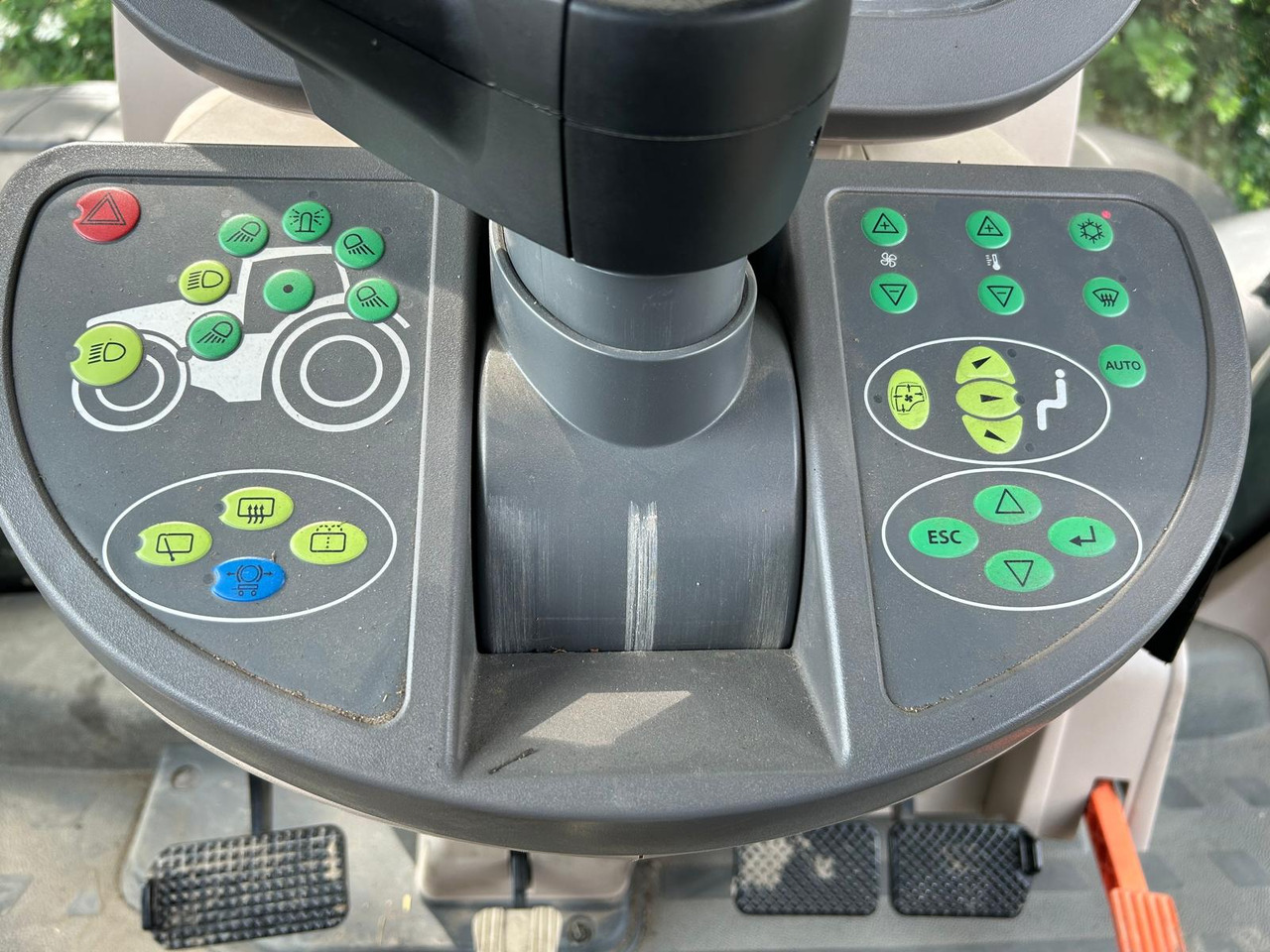 Farm tractor FENDT 828 Vario S4 ProfiPlus: picture 28