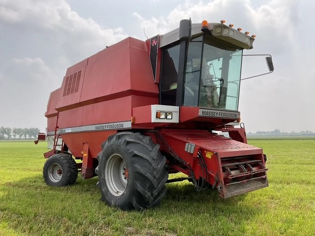 MASSEY FERGUSON 38RS - Combine harvester: picture 3 MASSEY FERGUSON 38RS - Combine harvester: picture 3
