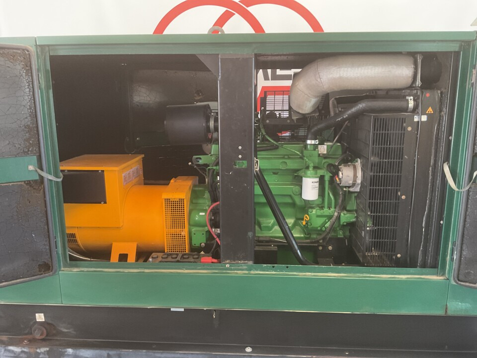 John Deere 6068 HF150, 165KVA generatorset. Low hours like new (1) - Generator set: picture 2 John Deere 6068 HF150, 165KVA generatorset. Low hours like new (1) - Generator set: picture 2