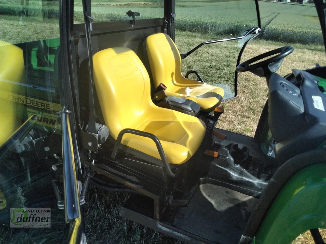 John Deere Gator 4X2 - ATV/ Quad: picture 4 John Deere Gator 4X2 - ATV/ Quad: picture 4