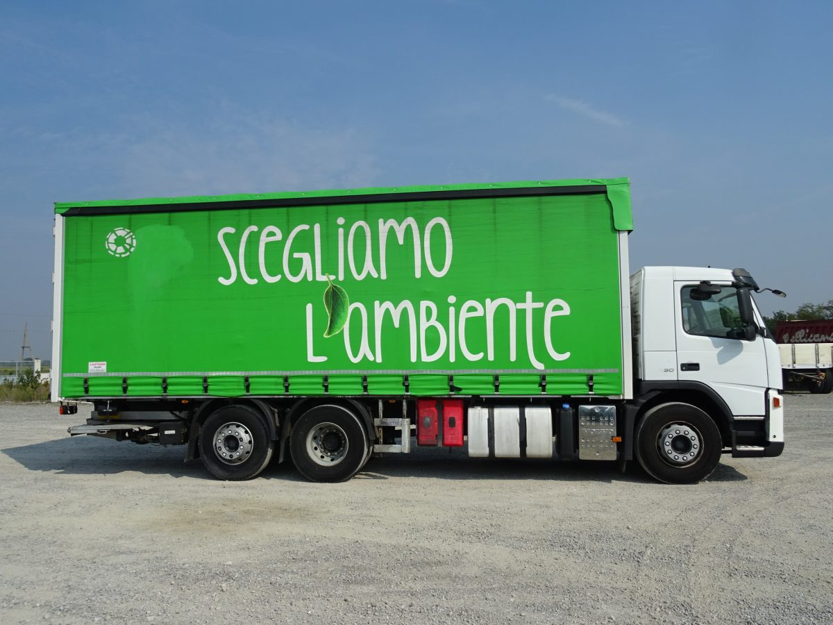 VOLVO FM9 R 62 - Curtain side truck: picture 4 VOLVO FM9 R 62 - Curtain side truck: picture 4