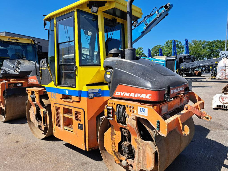 Dynapac CG233HF - Roller: picture 2 Dynapac CG233HF - Roller: picture 2