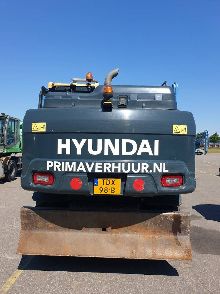 Hyundai HW160 - Wheel excavator: picture 2 Hyundai HW160 - Wheel excavator: picture 2