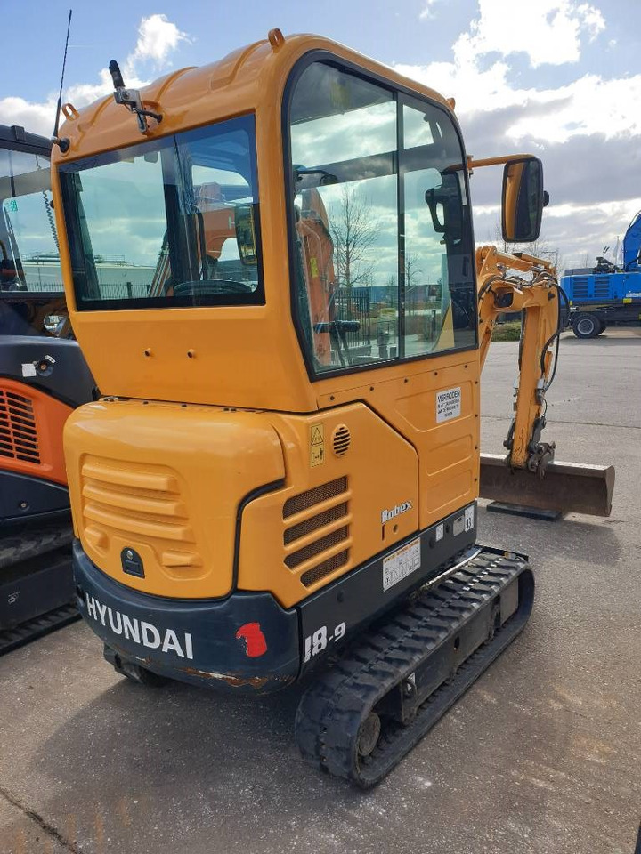 Hyundai R18-9 - Mini excavator: picture 4 Hyundai R18-9 - Mini excavator: picture 4