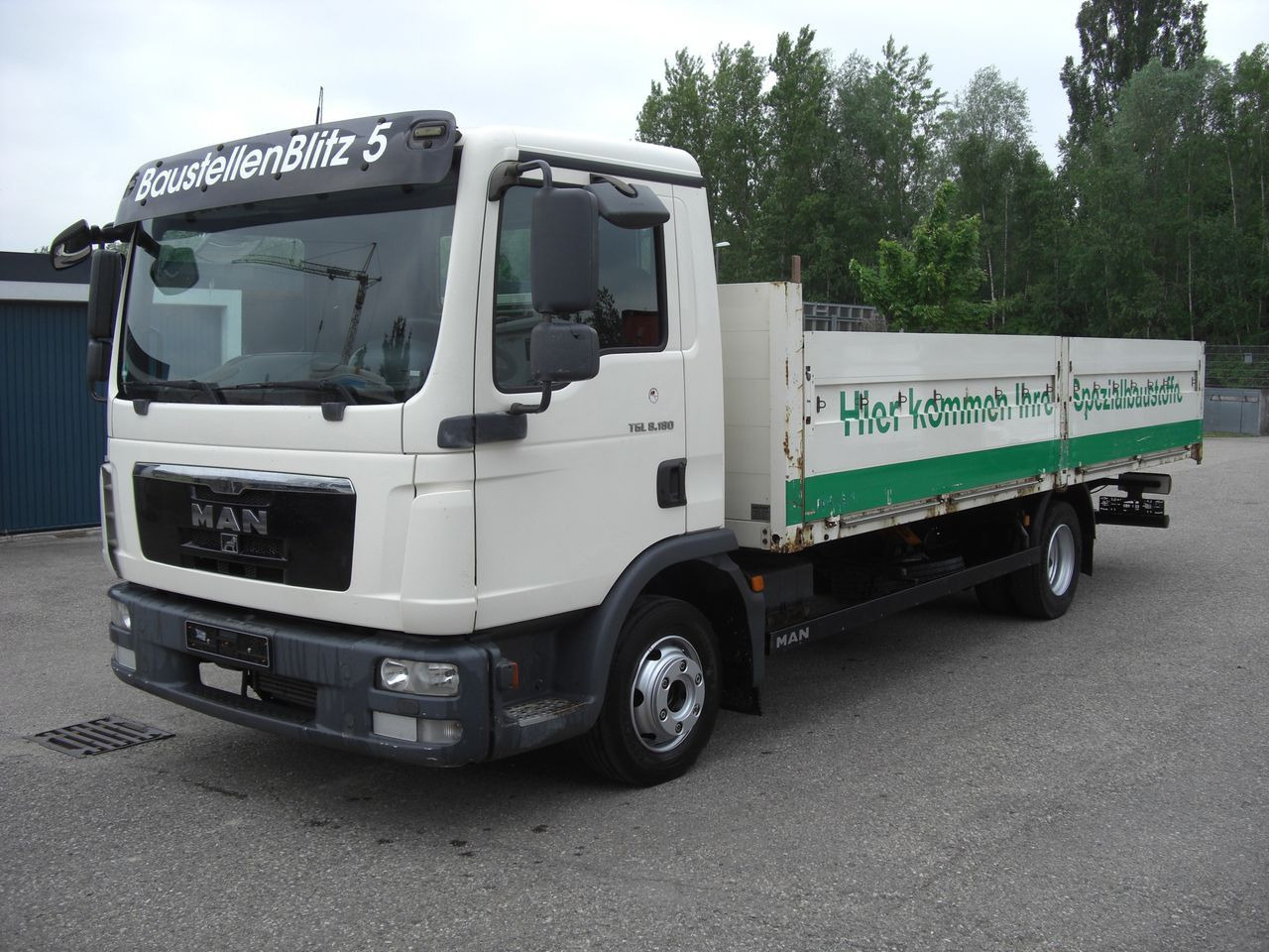 MAN 8180L Baustoffpritsche MAN 8180L Baustoffpritsche - Open body delivery van: picture 2 MAN 8180L Baustoffpritsche MAN 8180L Baustoffpritsche - Open body delivery van: picture 2