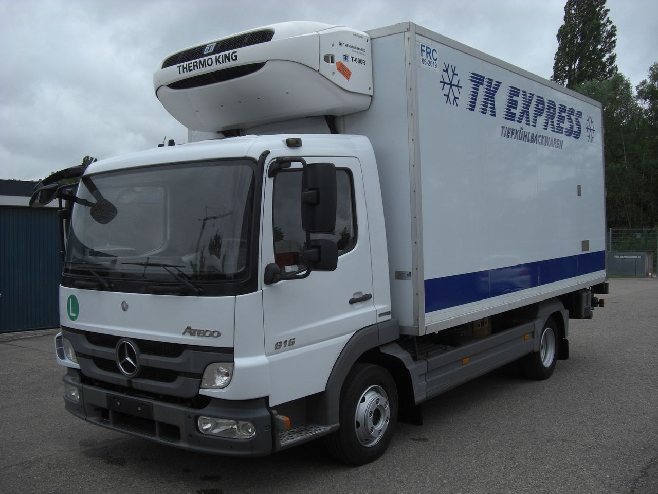 Mercedes-Benz 816 / Tiefkühler / LBW Mercedes-Benz 816 / Tiefkühler / LBW - Refrigerated delivery van: picture 1 Mercedes-Benz 816 / Tiefkühler / LBW Mercedes-Benz 816 / Tiefkühler / LBW - Refrigerated delivery van: picture 1