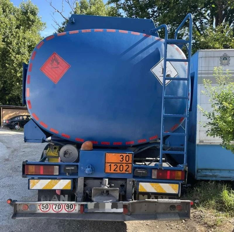 MAN L20 Tanker - Tanker truck: picture 5 MAN L20 Tanker - Tanker truck: picture 5