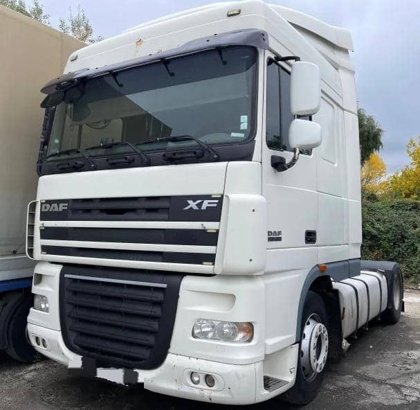 DAF XF 105 - Tractor truck: picture 1 DAF XF 105 - Tractor truck: picture 1