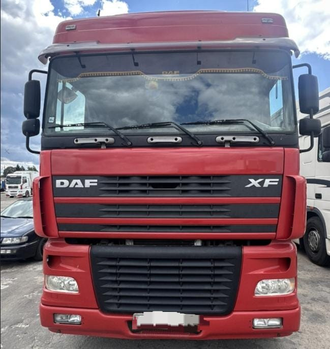 DAF XF 95 - Tractor truck: picture 1 DAF XF 95 - Tractor truck: picture 1