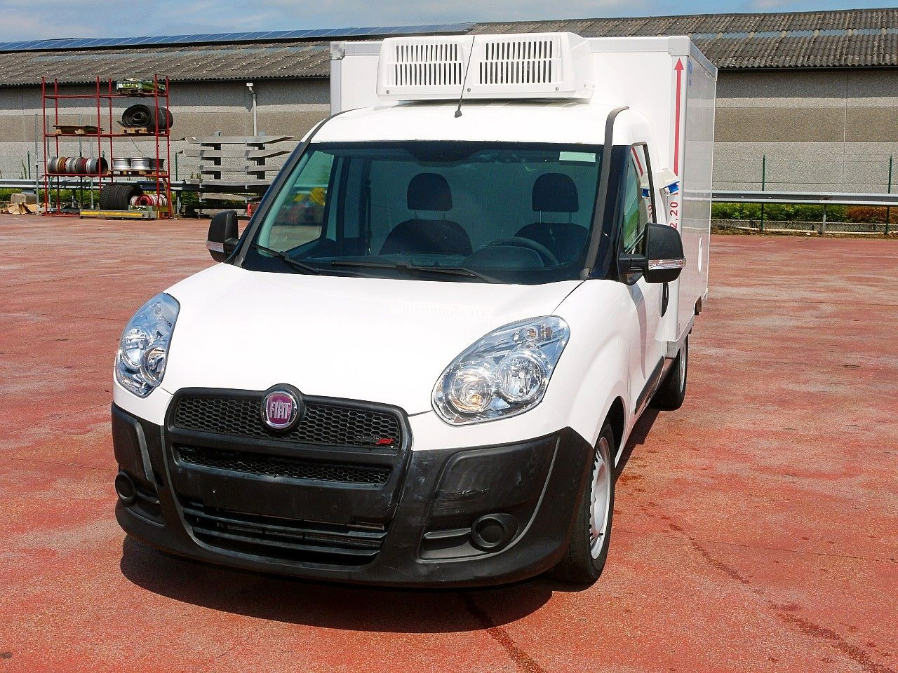 Fiat DOBLO 1.6 KUHKOFFER RELEC FROID TR22 -20C - Refrigerated delivery van: picture 5 Fiat DOBLO 1.6 KUHKOFFER RELEC FROID TR22 -20C - Refrigerated delivery van: picture 5