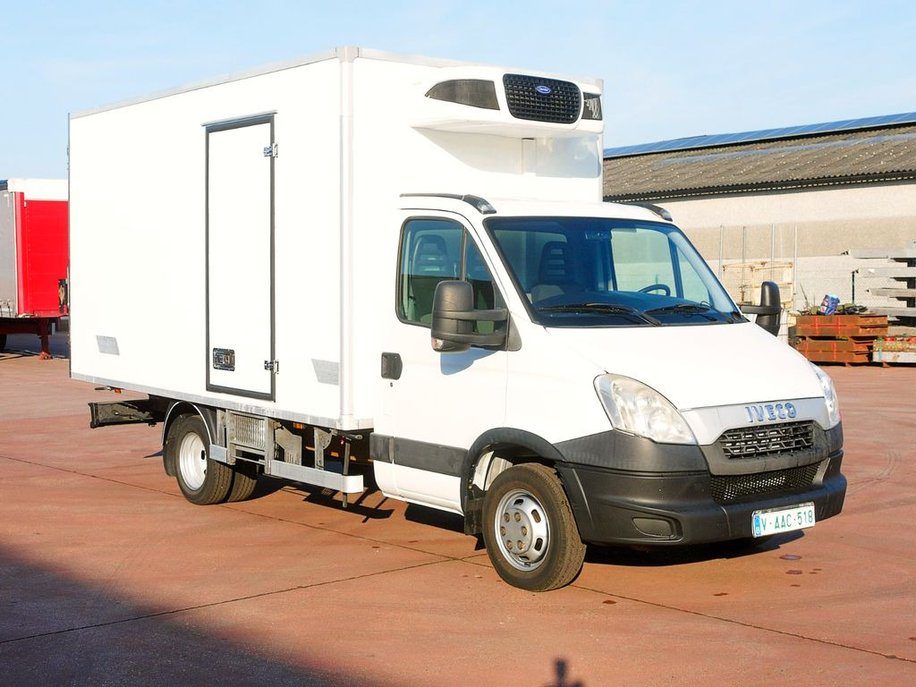 Iveco 35C13 DAILY KUHLKOFFER 4.4m CARIER PULSOR 600 MT - Refrigerated delivery van: picture 2 Iveco 35C13 DAILY KUHLKOFFER 4.4m CARIER PULSOR 600 MT - Refrigerated delivery van: picture 2