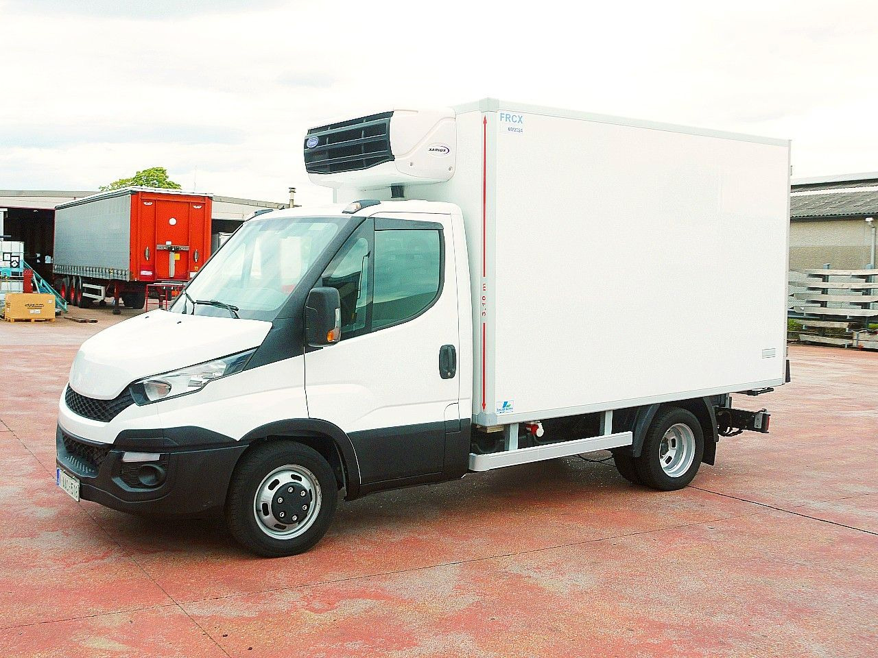Iveco 35C13 DAILY KUHLKOFFER CARRIER XARIOS 600 - Refrigerated delivery van: picture 3 Iveco 35C13 DAILY KUHLKOFFER CARRIER XARIOS 600 - Refrigerated delivery van: picture 3