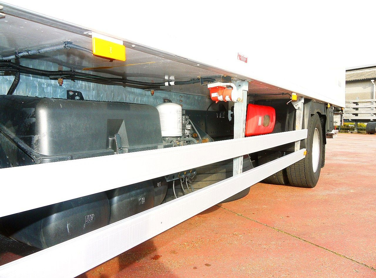 Refrigerator truck Mercedes-Benz 1829 AXOR KUHOKOFFER CARRIER SUPRA 1150MT A/C: picture 20
