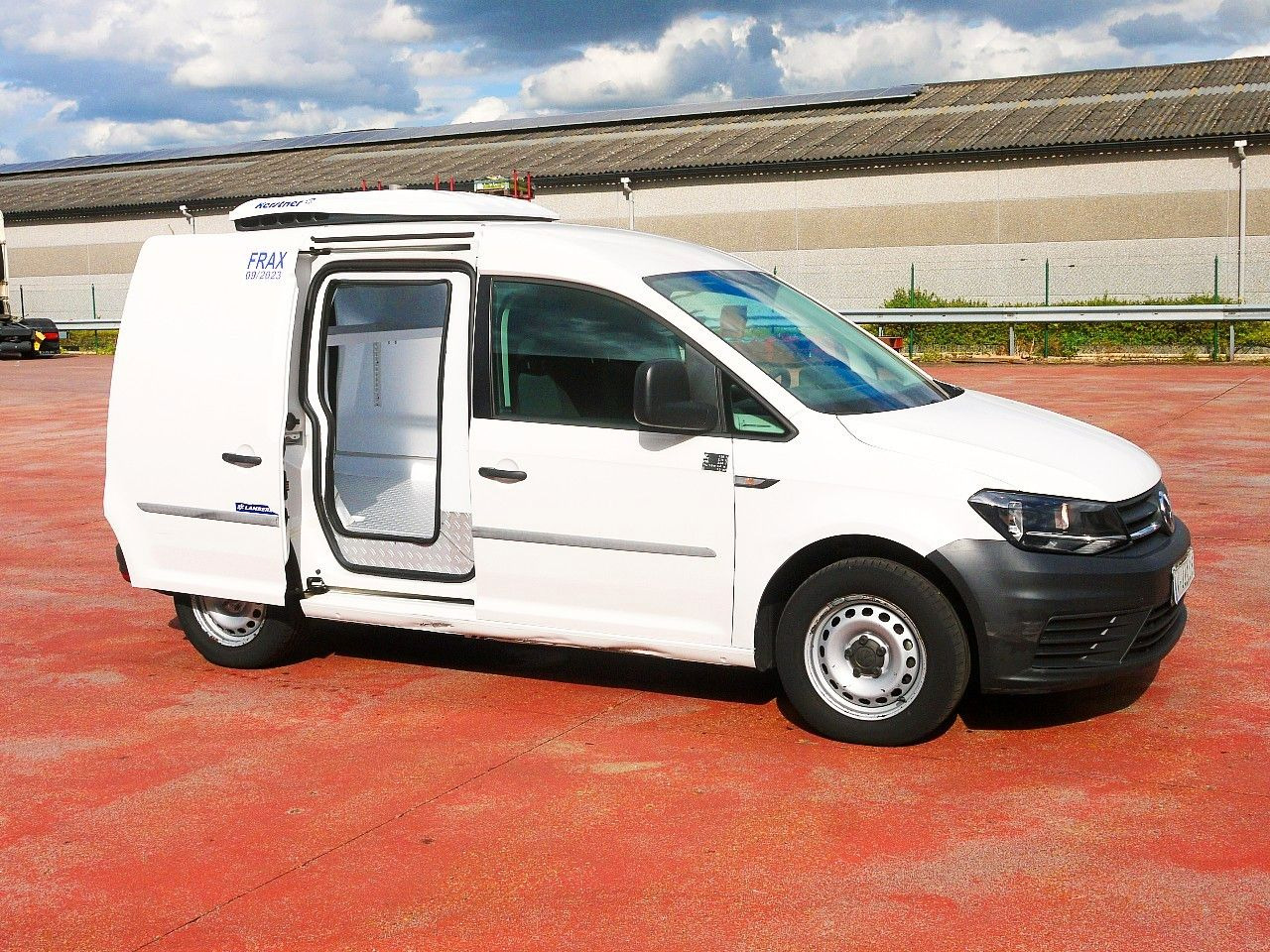 Volkswagen CADDY 2.0 KONVEKTA -2c A/C €6 - Refrigerated delivery van: picture 3 Volkswagen CADDY 2.0 KONVEKTA -2c A/C €6 - Refrigerated delivery van: picture 3