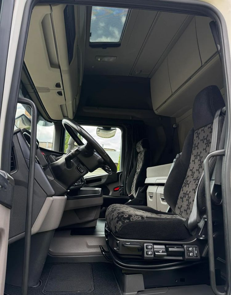 Scania R450 - Tractor truck: picture 2 Scania R450 - Tractor truck: picture 2