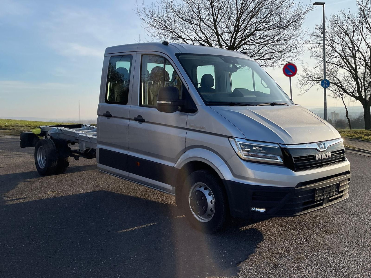 MAN TGE 5.160 Fahrgestell DOKA L4 AHK SITZHZ LED DAB - Commercial truck, Combi van: picture 2 MAN TGE 5.160 Fahrgestell DOKA L4 AHK SITZHZ LED DAB - Commercial truck, Combi van: picture 2