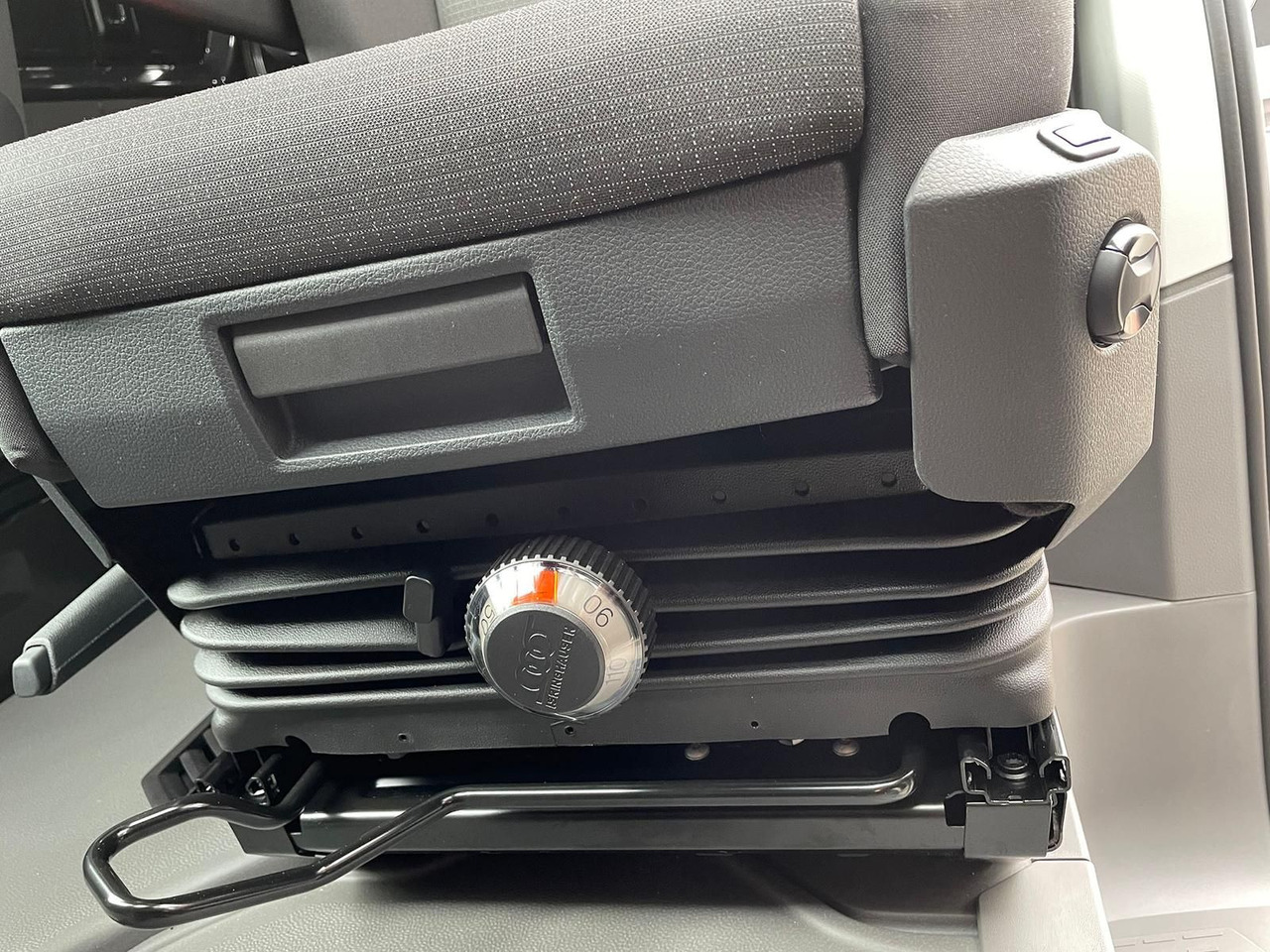 Car MAN TGE 3.180 L3H3 Kasten ACC LED NAV 2x Standh: picture 26