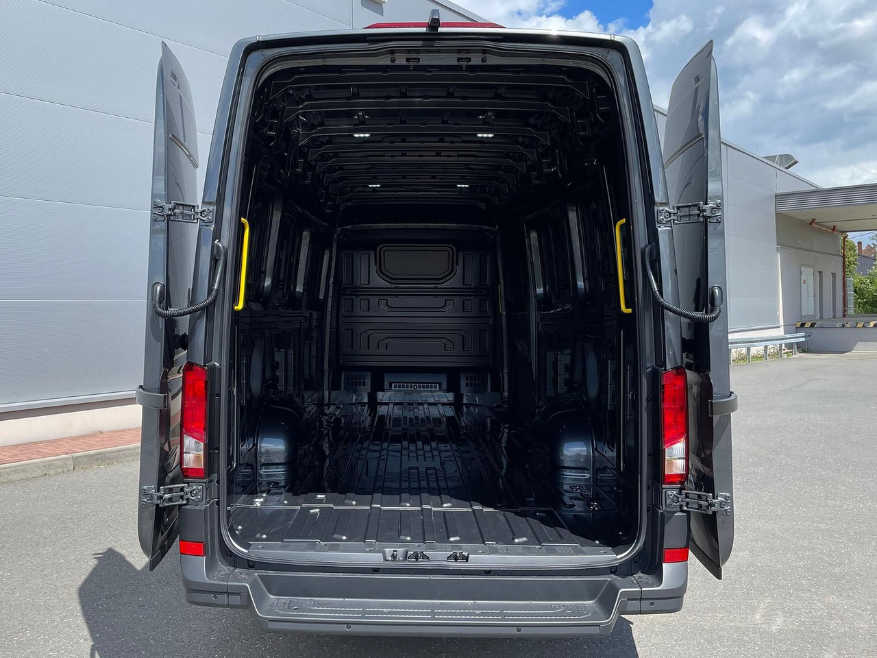 Panel van MAN TGE 3.180 L5H3 Kasten STANDHZ ACC LED SITZHZ: picture 37 Panel van MAN TGE 3.180 L5H3 Kasten STANDHZ ACC LED SITZHZ: picture 37