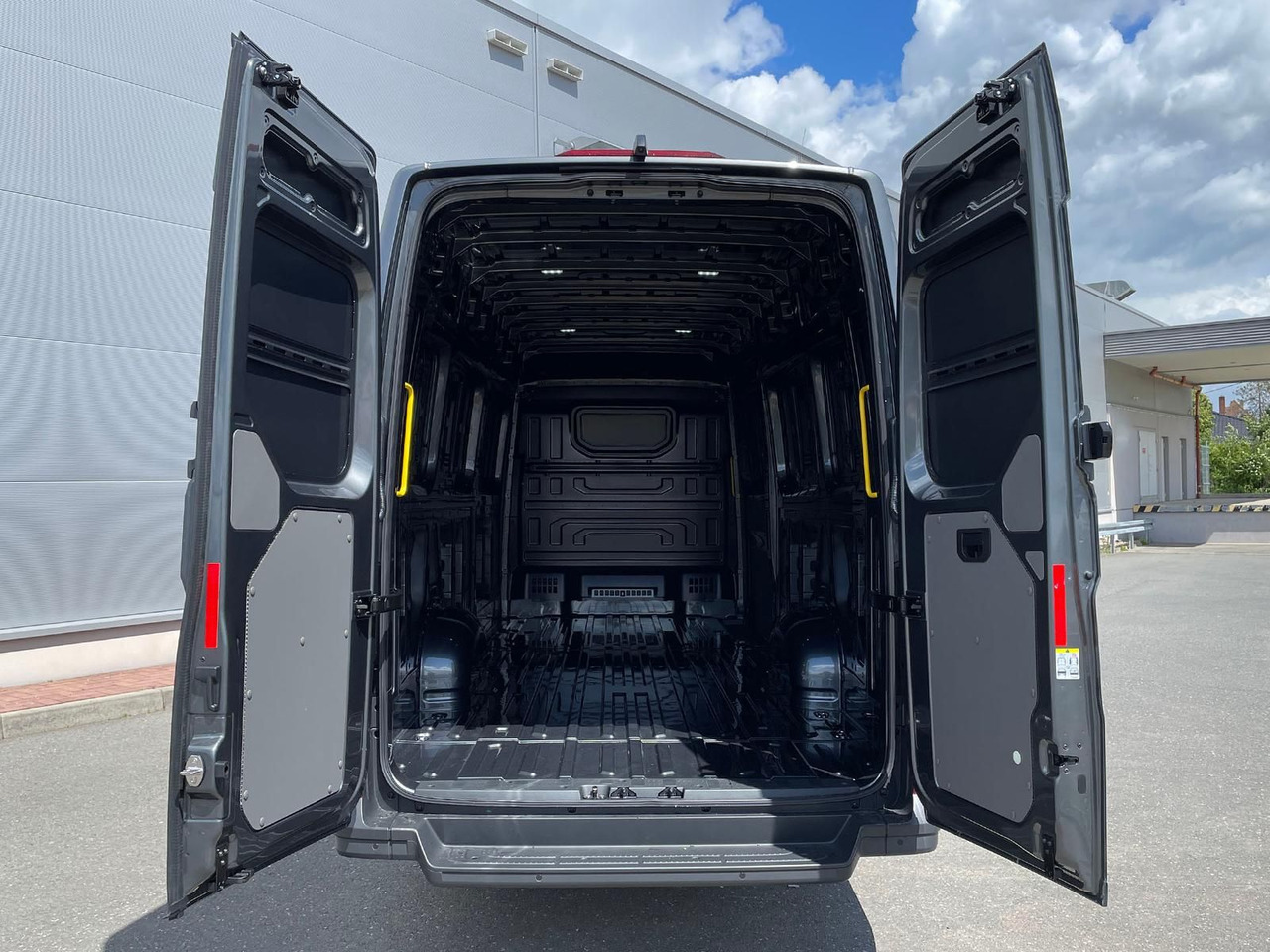 Panel van MAN TGE 3.180 L5H3 Kasten STANDHZ ACC LED SITZHZ: picture 36 Panel van MAN TGE 3.180 L5H3 Kasten STANDHZ ACC LED SITZHZ: picture 36