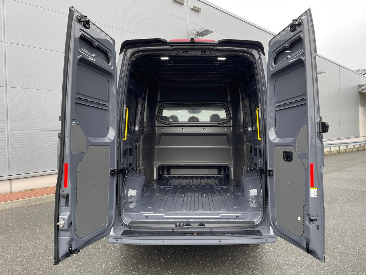 Panel van, Combi van MAN TGE 3.200 L3H3 MIXTO 4x4 Individual S ACC STANDH: picture 11