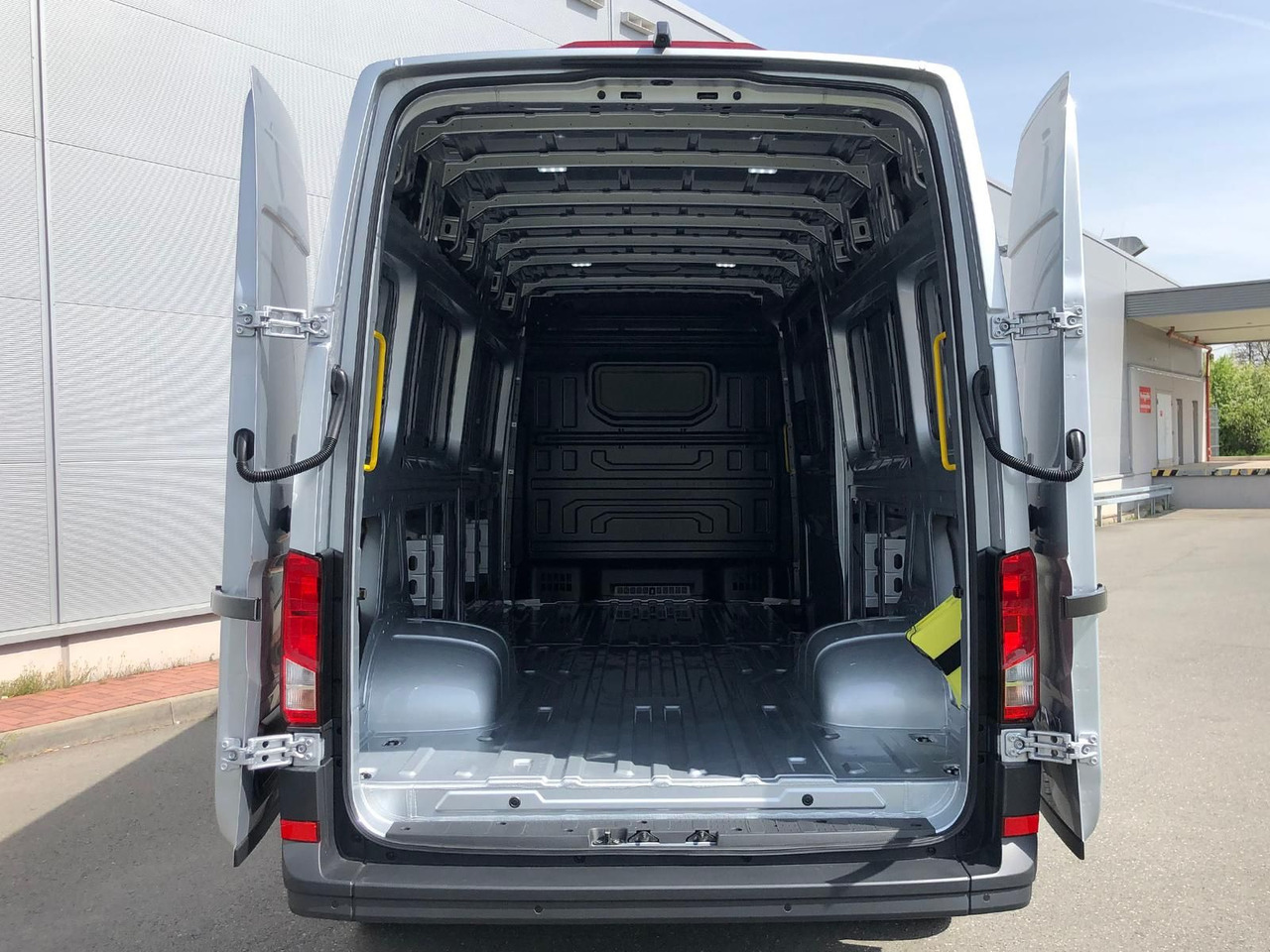 Car MAN TGE 5.160 Kasten L4H3 5t NAVI SITZHZ STANDHZ KAM: picture 12 Car MAN TGE 5.160 Kasten L4H3 5t NAVI SITZHZ STANDHZ KAM: picture 12