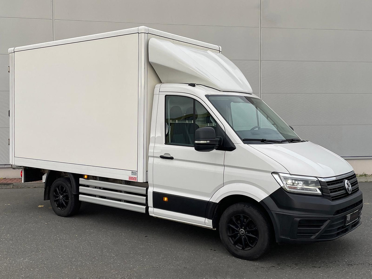 Volkswagen Crafter Koffer mittellang LED DAB SITZH - Closed box van: picture 2 Volkswagen Crafter Koffer mittellang LED DAB SITZH - Closed box van: picture 2