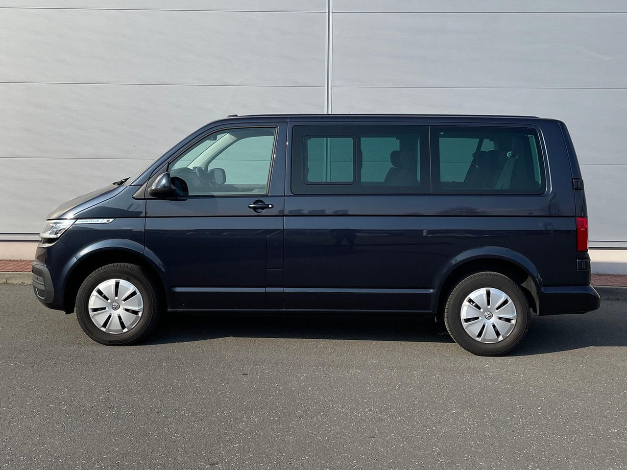 New Passenger van Volkswagen T6.1 Caravelle Comfortline NAV LED TEMP DAB PDC: picture 6