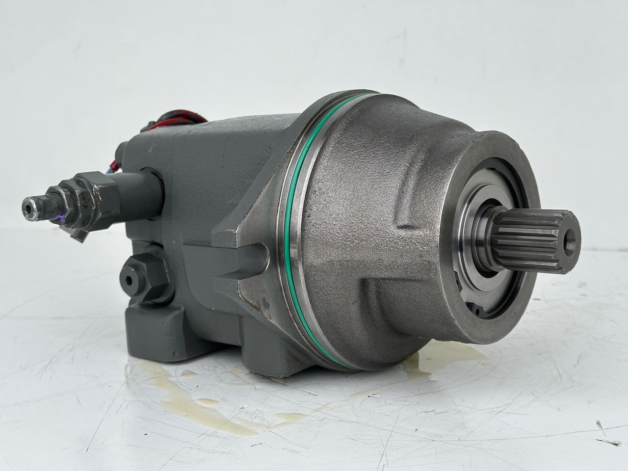 Liebherr Hydraulikeinbaumotor Typ:FMF058. ID-Nr.12483261. SAT275/266. R926 K-LC-1565, R926 K-LC-1827, R930 T-1980. #12483261.00573# - Hydraulic motor for Crawler excavator: picture 4 Liebherr Hydraulikeinbaumotor Typ:FMF058. ID-Nr.12483261. SAT275/266. R926 K-LC-1565, R926 K-LC-1827, R930 T-1980. #12483261.00573# - Hydraulic motor for Crawler excavator: picture 4
