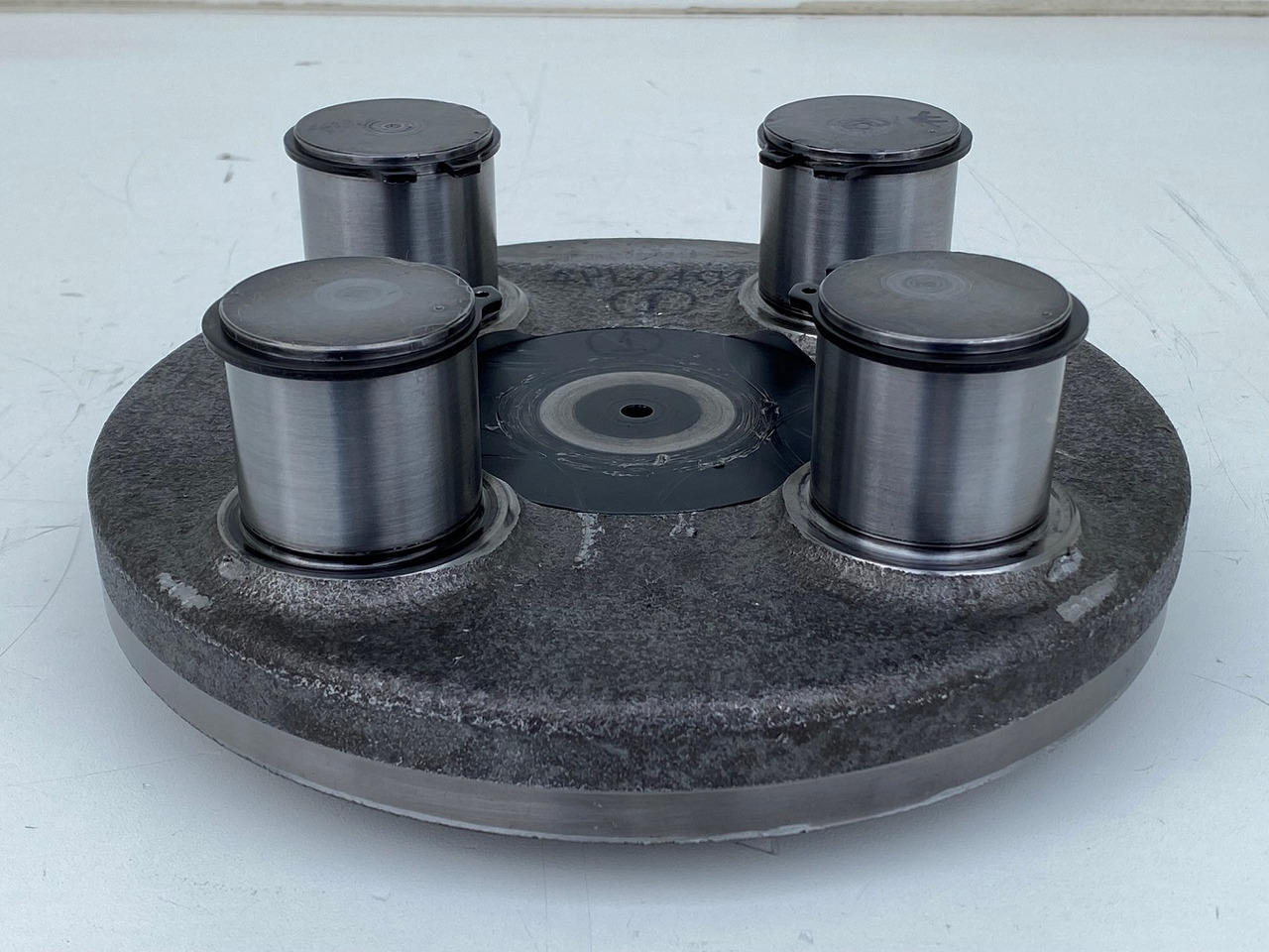 Liebherr Planetenträger ID-Nr.944306303 - ID-Nr.9443063. #PL0401.01# - Swing motor for Crawler excavator: picture 2 Liebherr Planetenträger ID-Nr.944306303 - ID-Nr.9443063. #PL0401.01# - Swing motor for Crawler excavator: picture 2