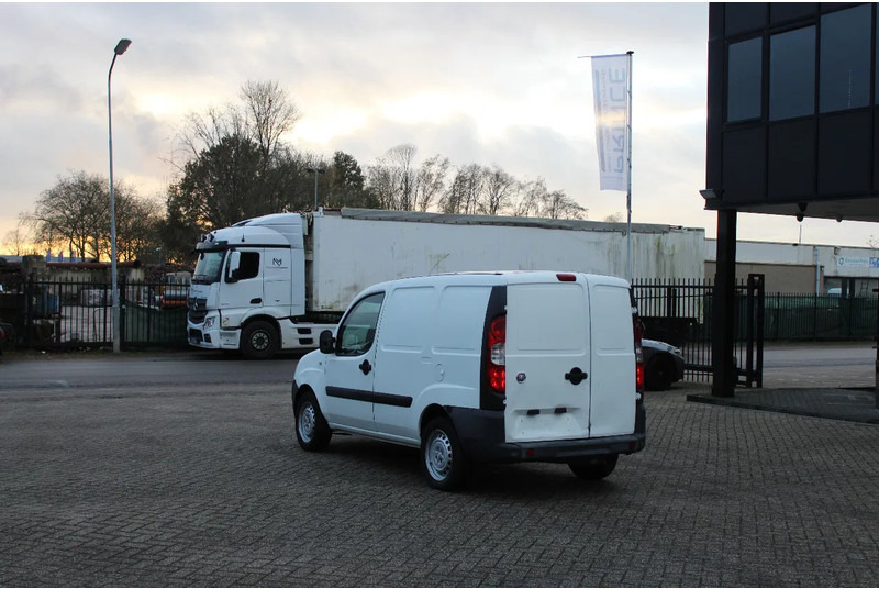 Fiat Doblò Cargo * manual * - Car: picture 3 Fiat Doblò Cargo * manual * - Car: picture 3