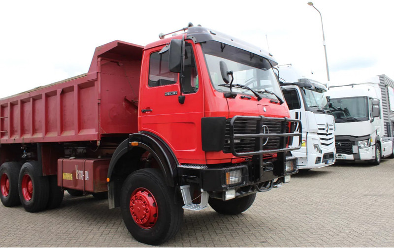 Mercedes-Benz 2636. V10 * 6x6 * FULL STEEL * 1 OWNER * 401TKM ORIGNAAL * TOP CONDITION * - Tipper: picture 5 Mercedes-Benz 2636. V10 * 6x6 * FULL STEEL * 1 OWNER * 401TKM ORIGNAAL * TOP CONDITION * - Tipper: picture 5