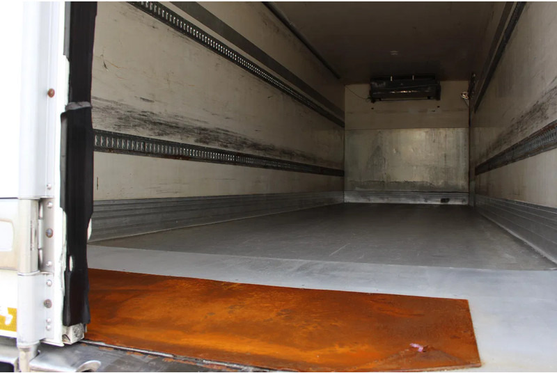 Refrigerator truck Renault Premium 370 * EURO5 * CARRIER SUPRA 950 *: picture 15
