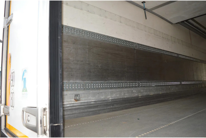 Refrigerator truck Volvo FE 260 * EURO5 * 4X2 * CARRIER SUPRA 950 MT * 4X2 * MANUAL *: picture 15